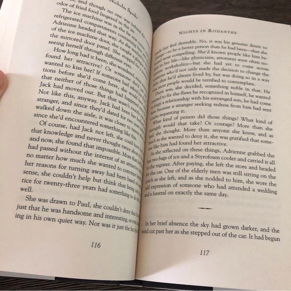 Nights in Rodanthe by: Nicholas Sparks paperback book - Picture 3 of 6